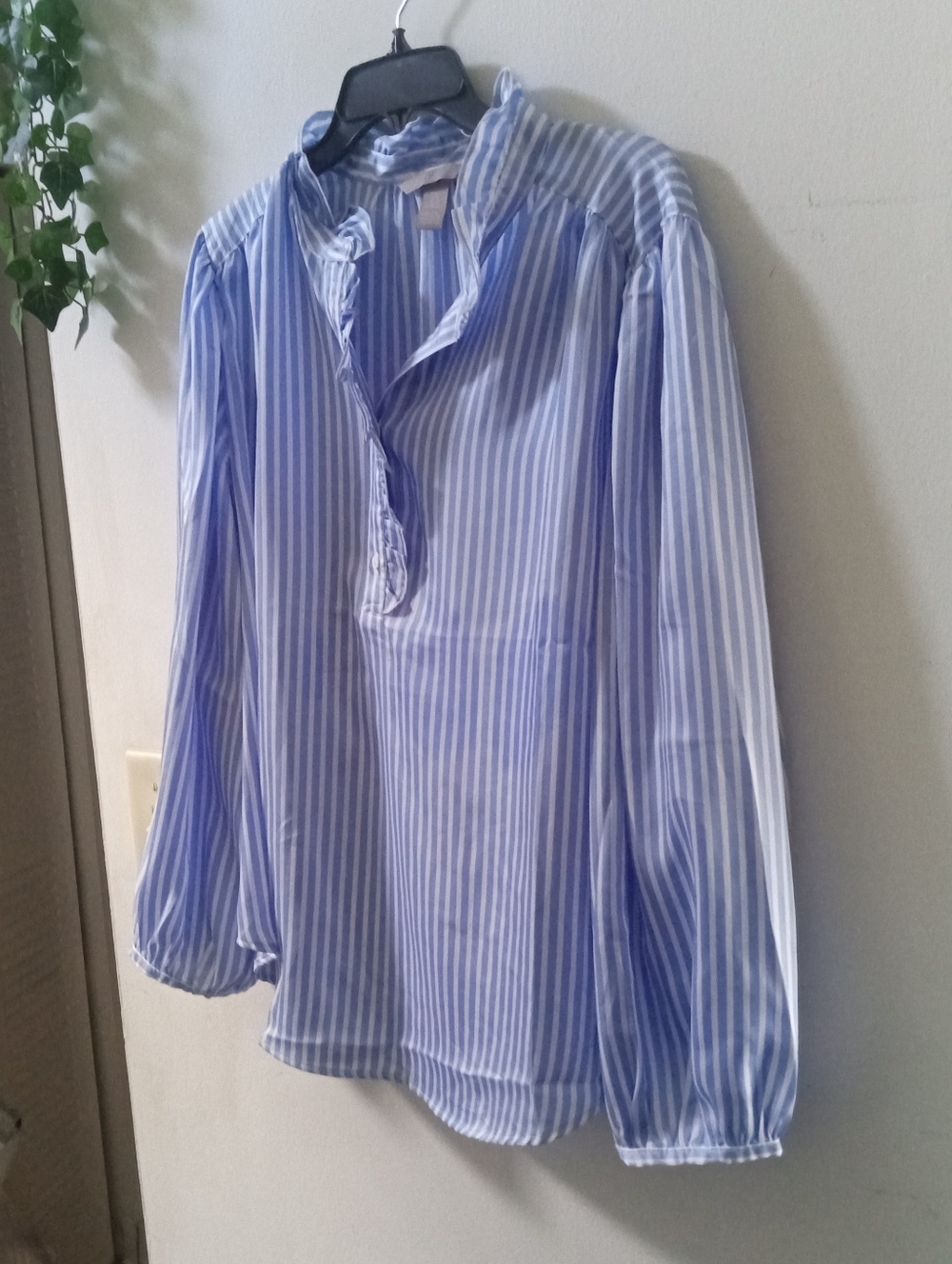 H&M Light Blue Striped Button Down Shirt